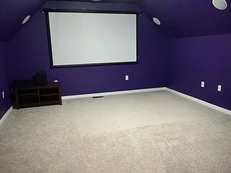 5733 Hurkett Ct — Photo 18