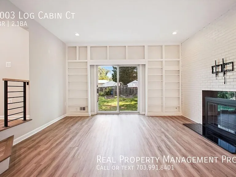 8003 Log Cabin Ct — Photo 12