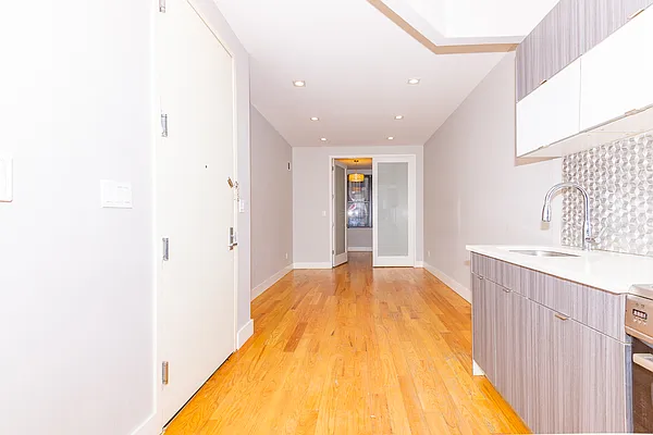 Rented by MySpaceNYC | media 18