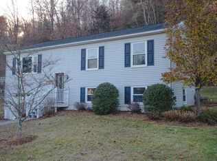 6 Farm Ct, Bethel, CT 06801