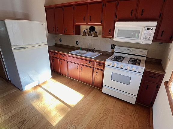 3rd image of 1017 Wendy Ave