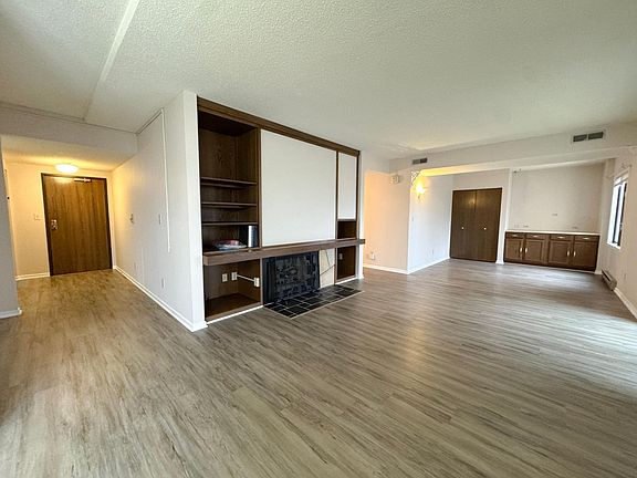 5th image of 200 Willow Ct APT 2A