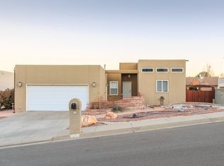 604 Cerrillos Dr, Farmington, NM 87401