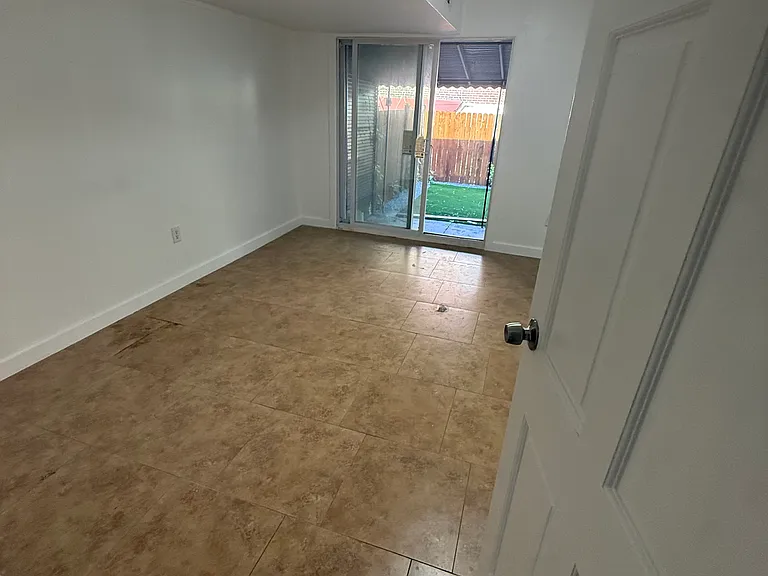 576 Leland Ave #1 — Photo 1