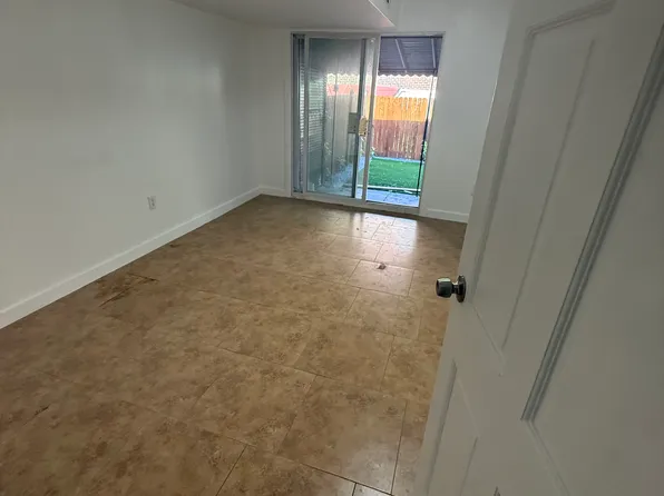 576 Leland Ave #1, Bronx, NY 10473