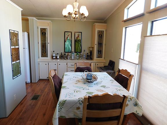 4th image of 352 Woodhill Dr