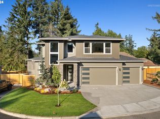 8033 SW Knudsen Pl, Portland, OR 97223