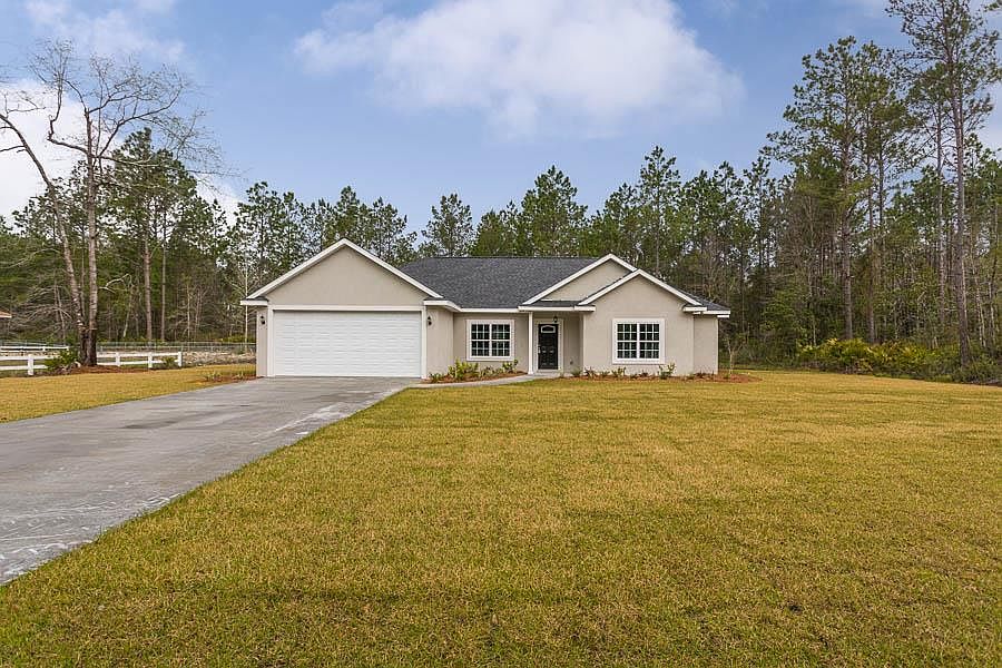 1st image of 132 Carolwoods Dr