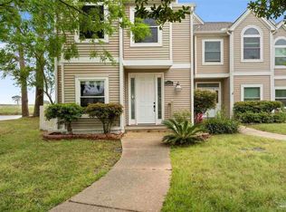 1066 Lionsgate Ln, Gulf Breeze, FL 32563