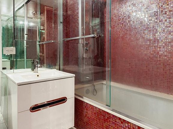 4th image of 350 W 42nd St APT 38A
