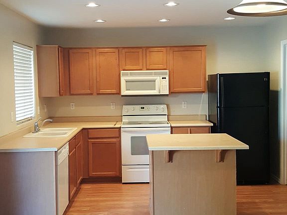 2nd image of 16025 N 168th Ave
