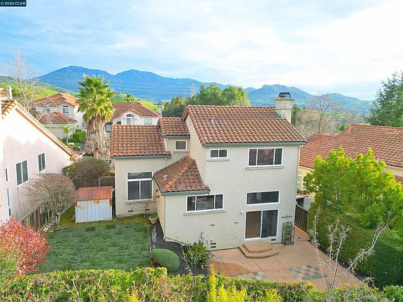 4th image of 2152 Bluerock Cir