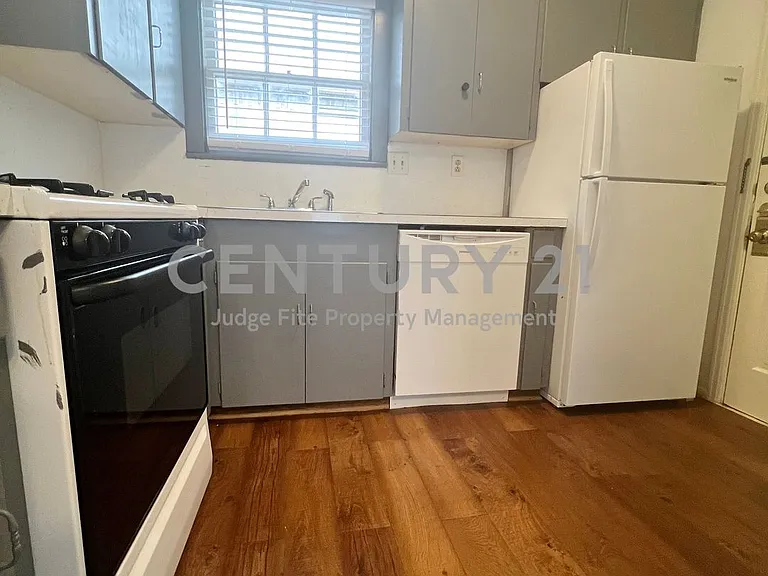 6904 Westchester Dr #4 — Photo 5
