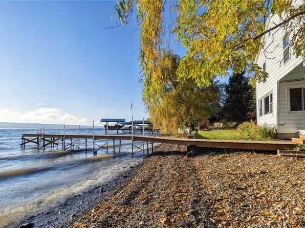 135 E Leach Rd, Penn Yan, NY 14527