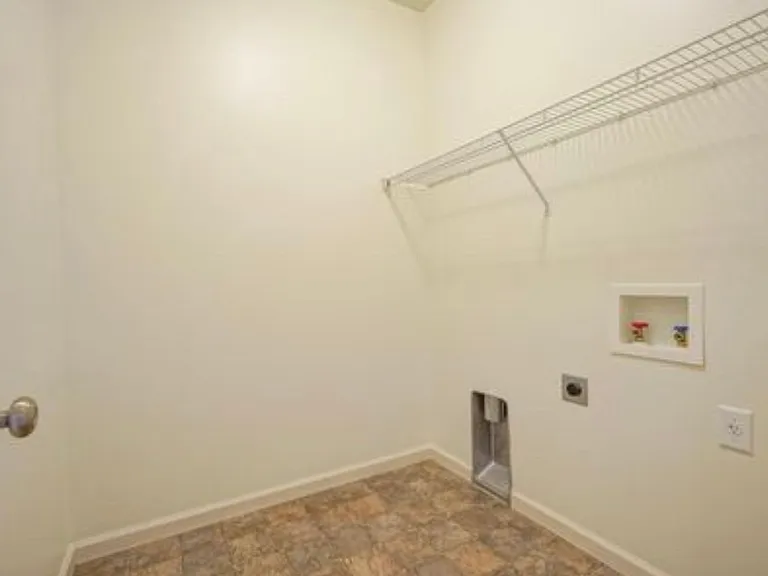 2712 Gulfstream Ln — Photo 17