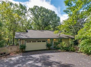 1235 Braewick Rd, Tryon, NC 28782