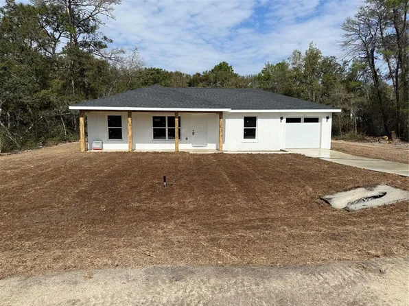 13 Bay Trak, Ocklawaha, FL 32179