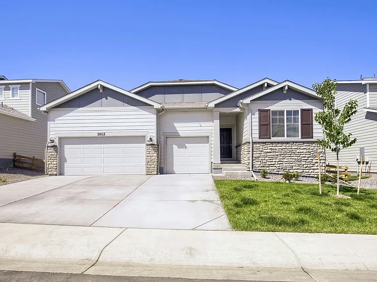 1612 Rumley Creek Dr — Photo 1