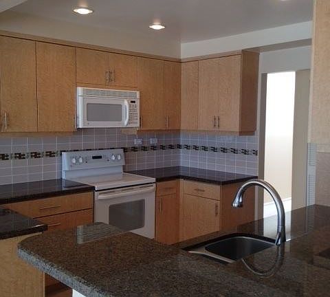 5th image of 24 Antigua Ct