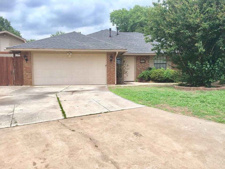 1st image of 309 Jeffrey Laird Pl
