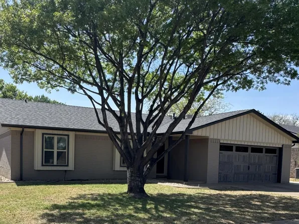 3415 83rd Dr, Lubbock, TX 79423