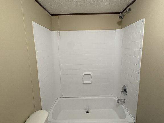 3rd image of 24 Imperial Valley Dr