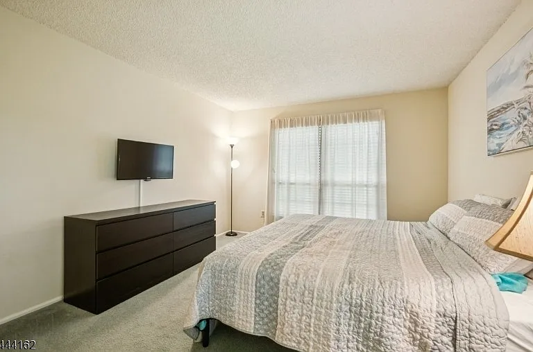 269 English Pl — Photo 9
