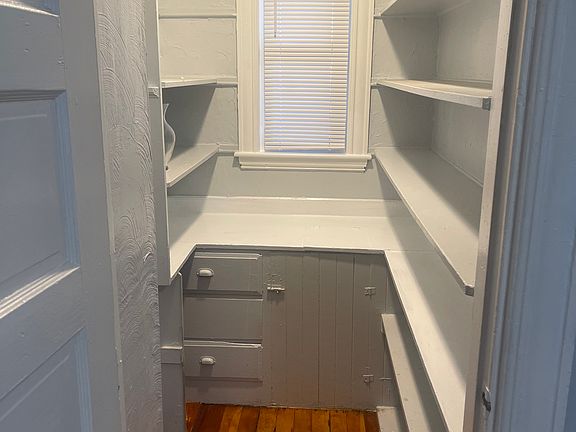 Walking Pantry
