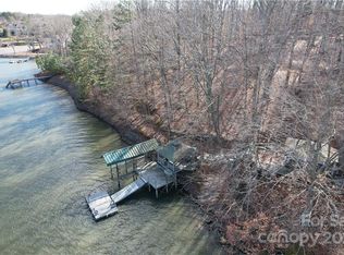 140 Pomeroy Ln, Mooresville, NC 28117