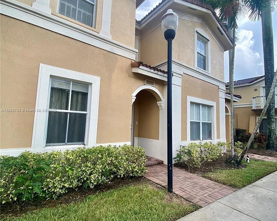 3135 SW 128th Ave