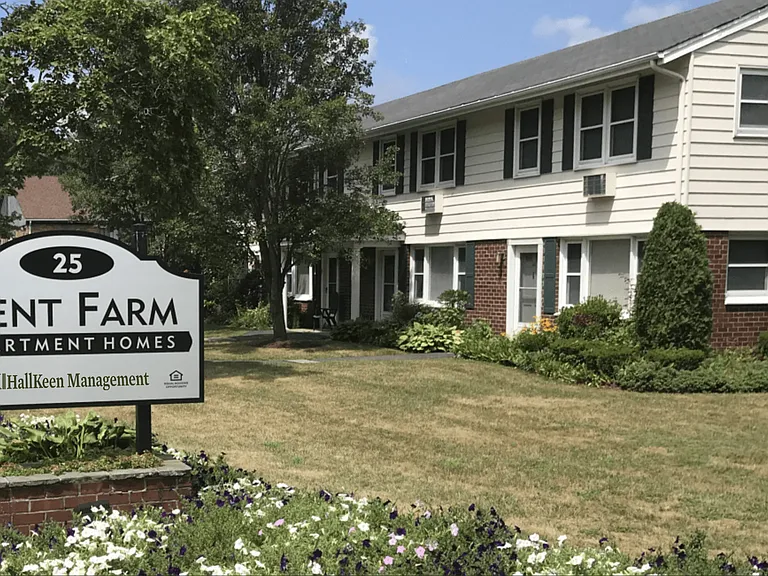 Kent Farm Apartment Homes — Photo 21