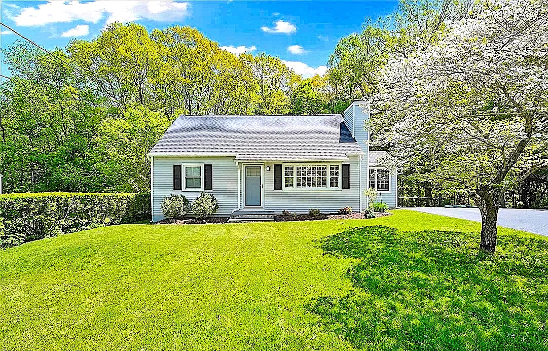 Building Photo - 203 Broadmoor Dr