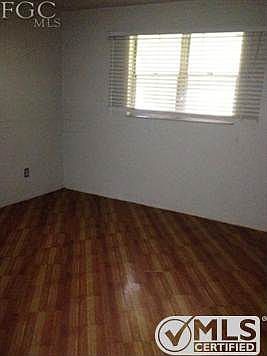5th image of 1135 Travis Ave