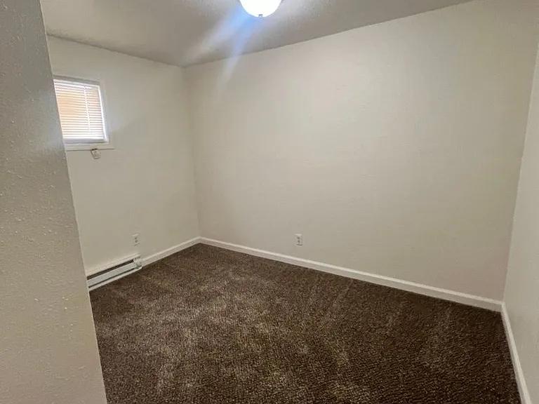 7865 Valley Rd NE — Photo 25