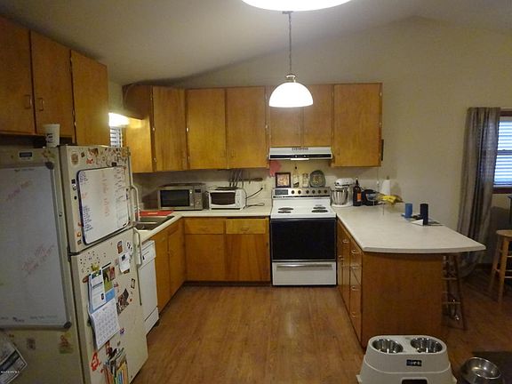 3rd image of 315 White Pine Dr