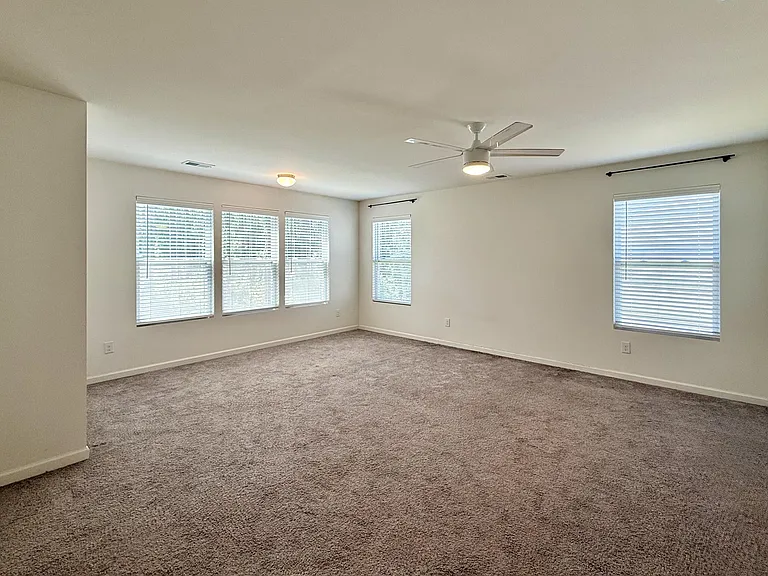 421 Fox Sparrow Ct — Photo 15