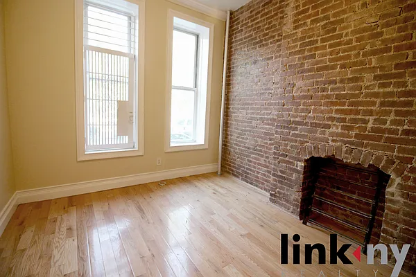 Rented by Link NY Realty | media 13