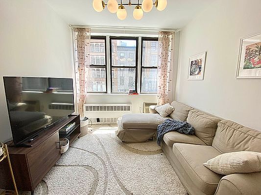 1st image of 416 Lafayette St APT 3I