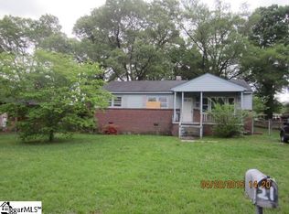 22 Kay Dr, Greenville, SC 29605