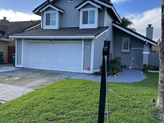 5th image of 5723 Larcom Ln