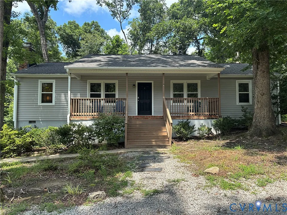 3856 River Rd W