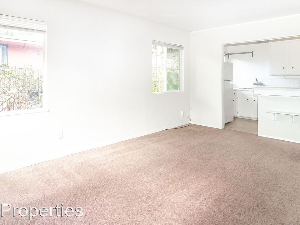 1st image of 2190 Mountain Blvd #3