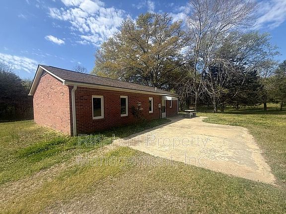 3rd image of 866 Hawthorne Rd
