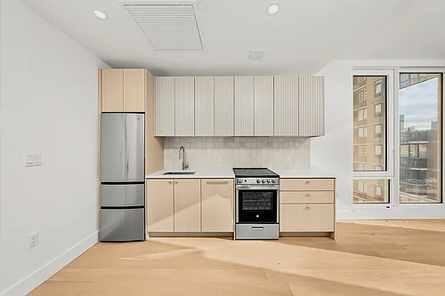 250 W 49th St Photo 1