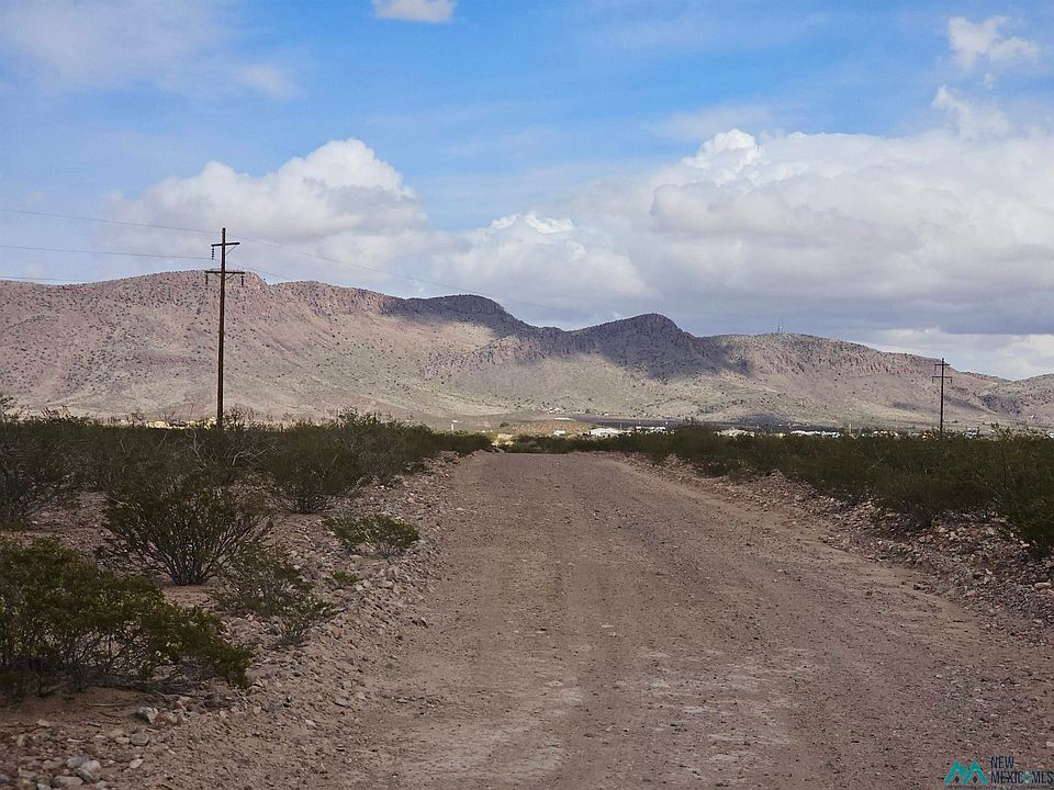 1st image of Media Rd