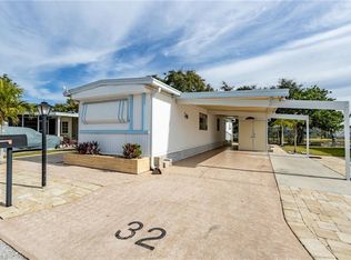 32 Casper Ct, North Fort Myers, FL 33903