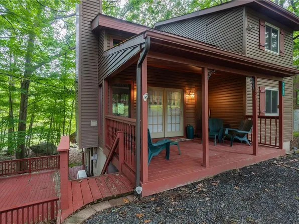 3452 Crestwood Dr, East Stroudsburg, PA 18301