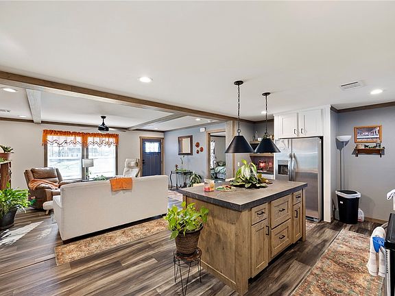 3rd image of 89 & 31 Huett Ln