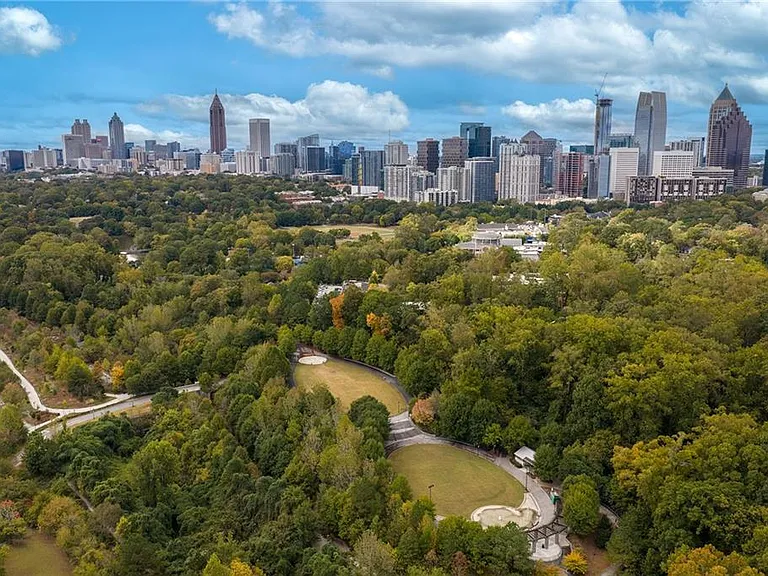 1080 Peachtree St NE #1306 — Photo 47