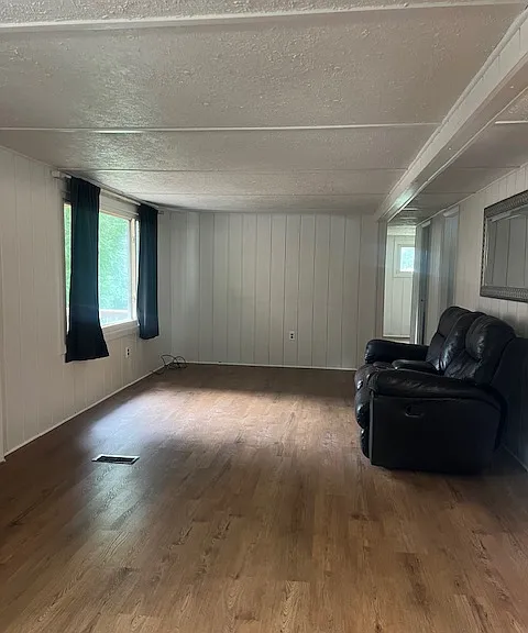 788 Critchfield St — Photo 10